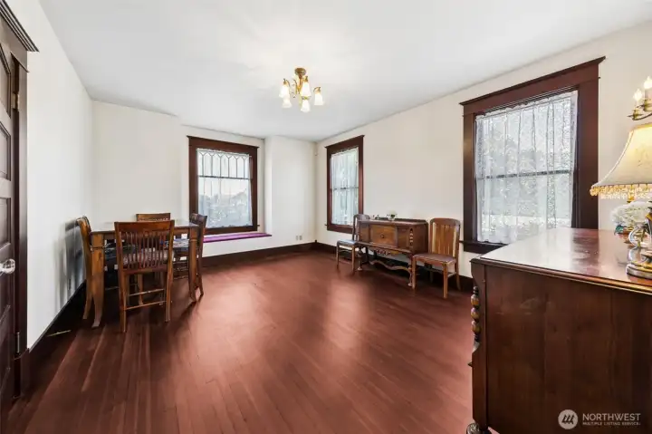 Dining room.