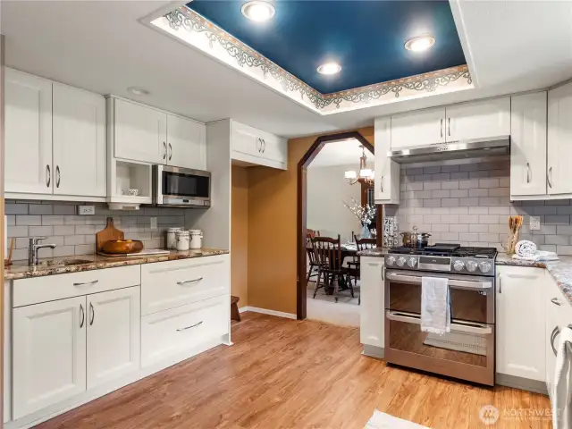 Additional prep sink allow more than one person to work in the kitchen without being crowded.