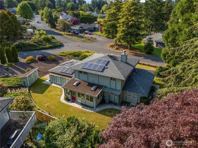 The yard is nicely landscaped and has several different "rooms" for you and your guests to enjoy.