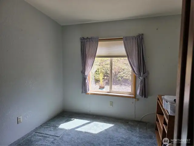3rd Bedroom or Bright Office