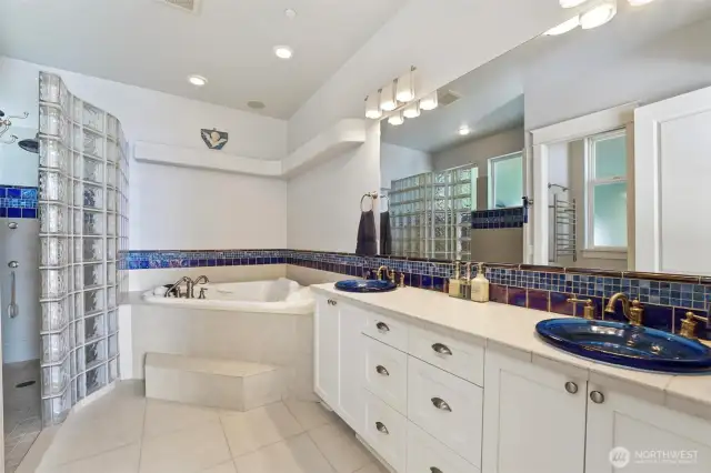 *Primary suite bath features a jetted tub and large seperate shower.