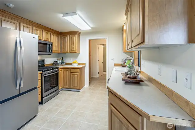 Light & bright kitchen.