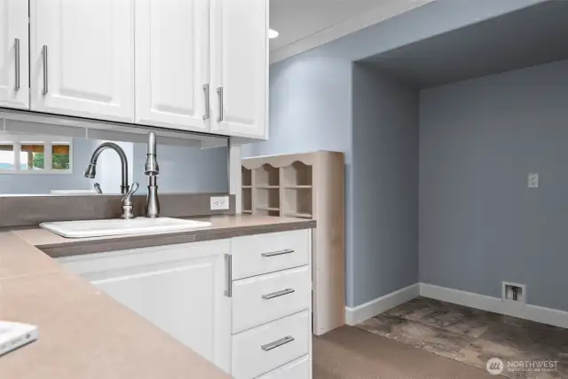 Convenient downstairs kitchenette—perfect for entertaining, hosting guests, or creating a flexible second living space with added comfort and functionality.