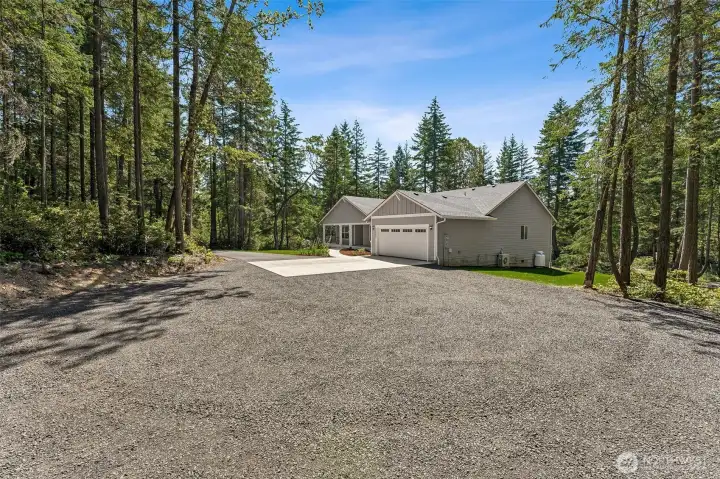 SO much parking space.