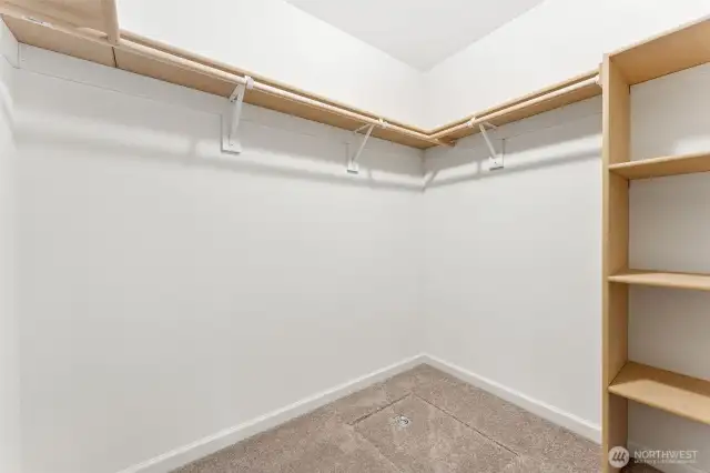 Walk-in Closet