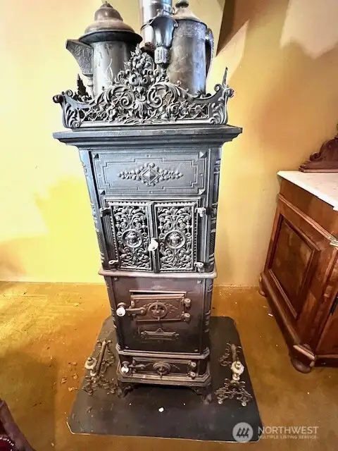 German parlor stove