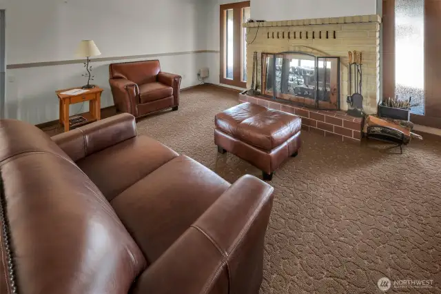 Club room.