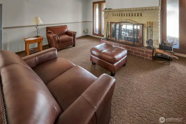 Club room. Club room.