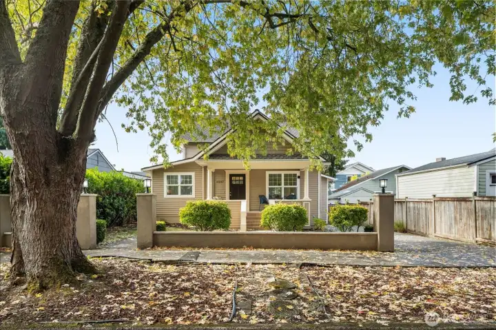Driveway Parking in the Front of the Home, Great For an RV or Multiple Vehicles!