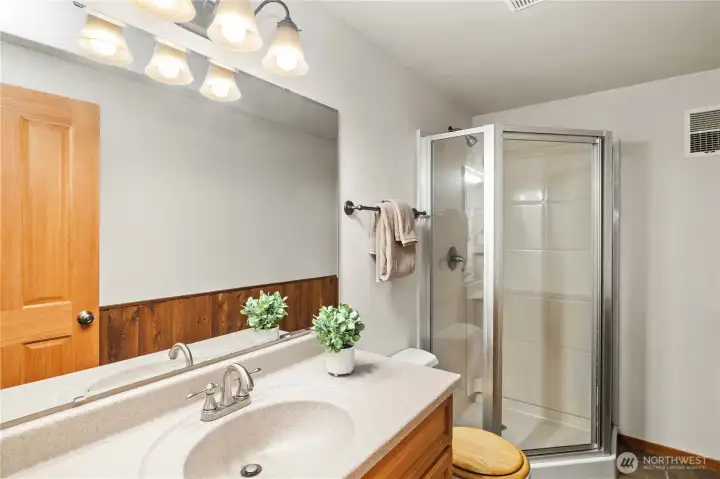 Lower Level 3/4 Bath