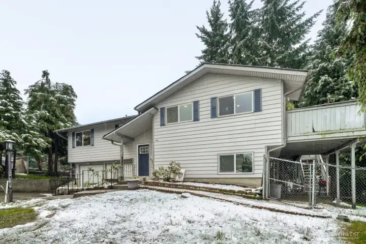 10504 SQF Corner Lot.