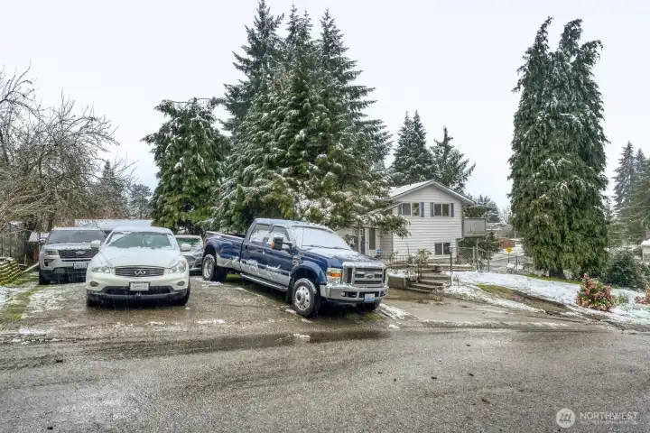 ARV Parking or 8 cars Parking plus 2 car garage.