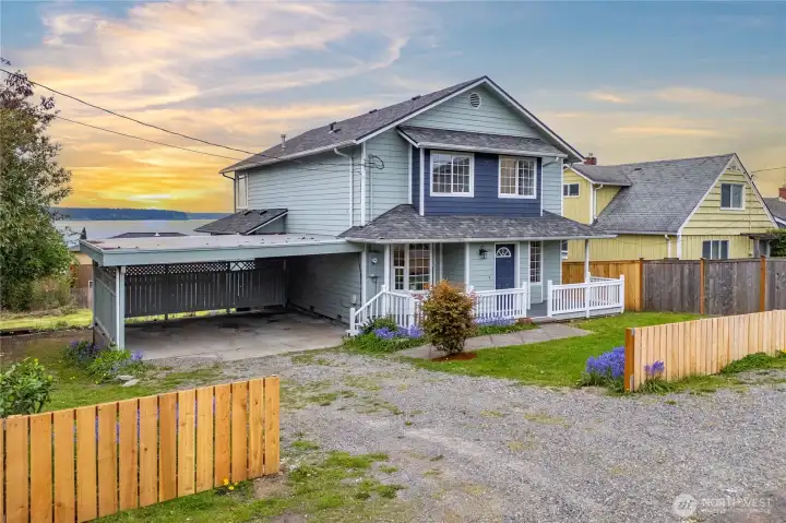 Notice the carport, or room to build your ADU