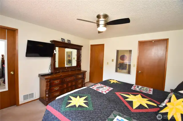 Primary bedroom has ensuite and large walk in closet.