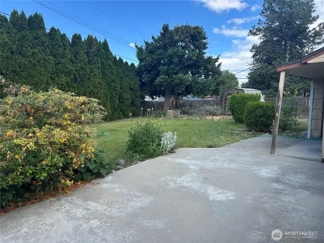 large patio parking pad?