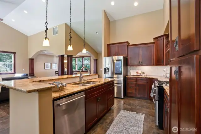 Main House - open concept kitchen with eating bar/ smart refrigerator / top of the line appliances