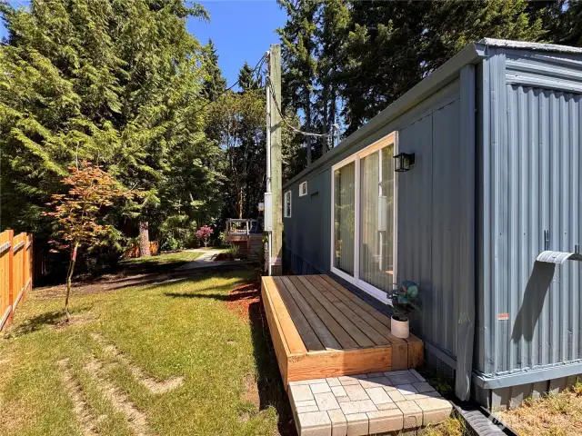 Small deck off the primary bedroom.