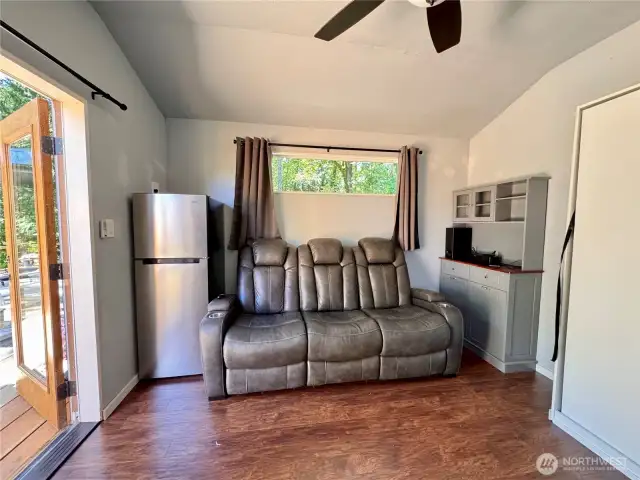 Good sized fridge for those summer parties.