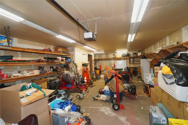 Garage/shop