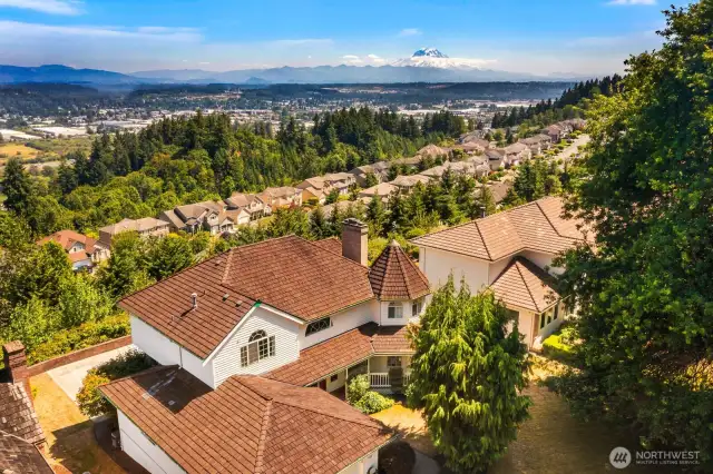 Drone views of the home and Valley.