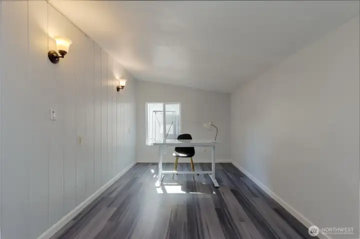 Office/Bonus Room