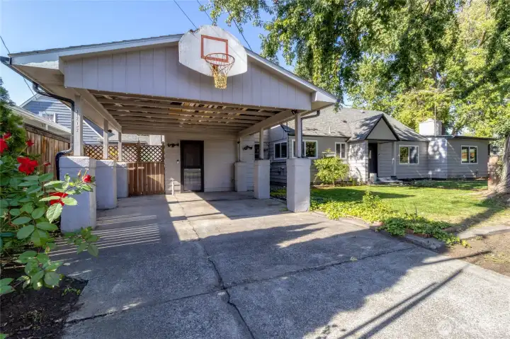 Carport