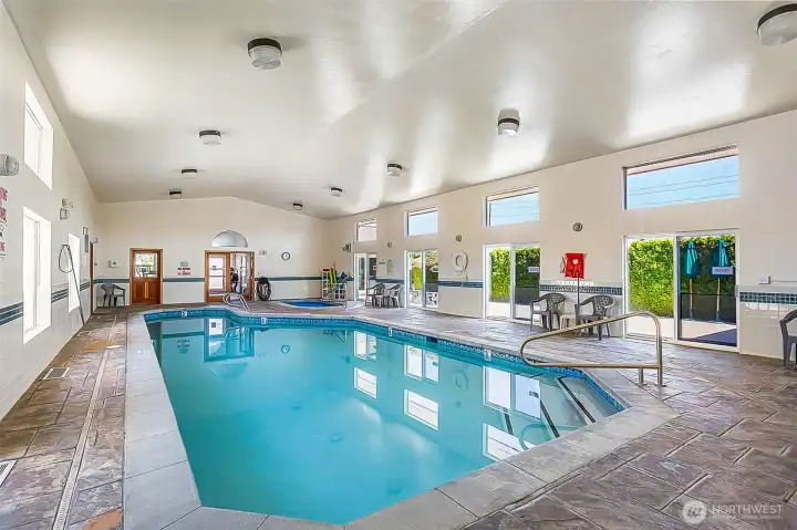 Clubhouse pool and hot tub