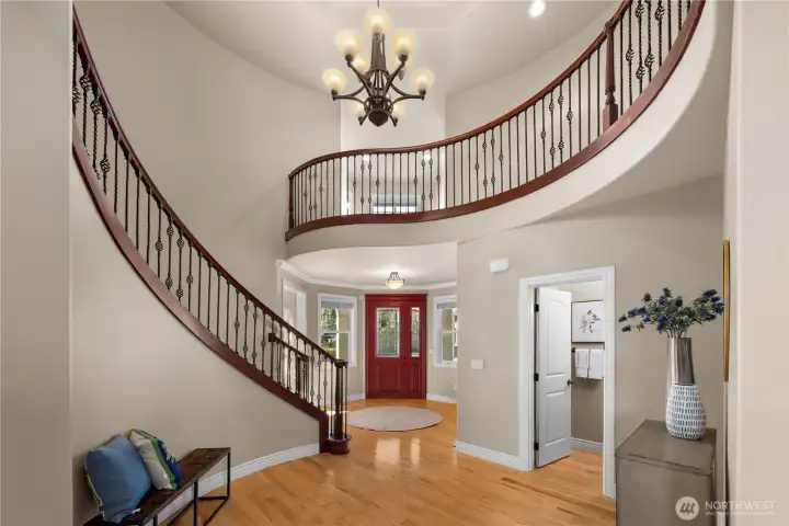 The reverse angle of the grand entry. Let's head upstairs for the private areas.