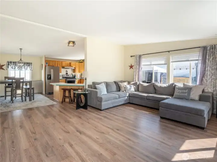 Large Bright Living Room