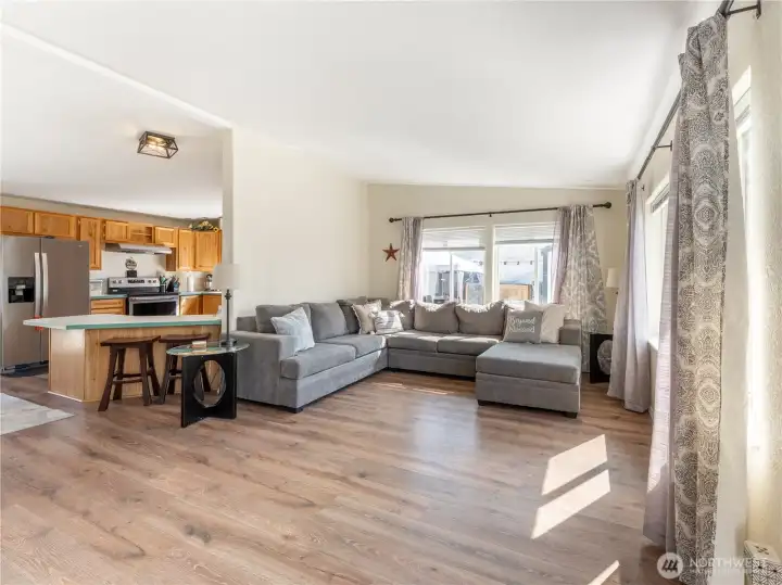 Large Bright Living Room