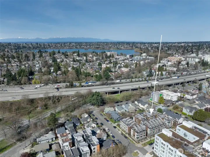 Fanstastic location with easy access to I5 and Green Lake