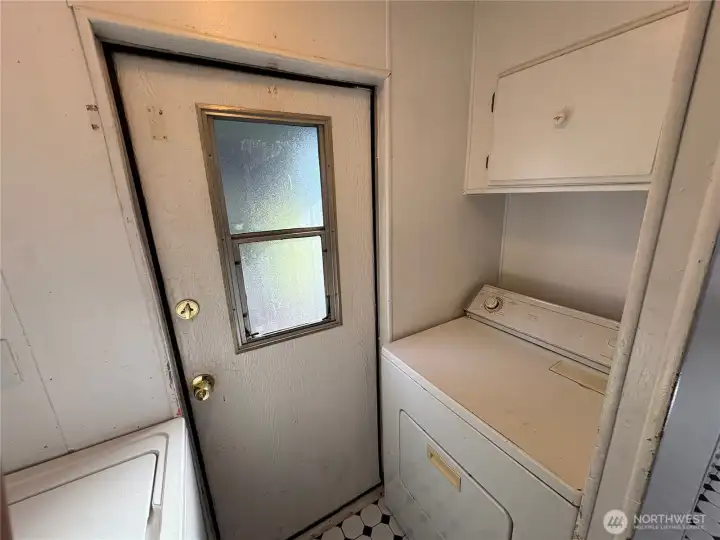 Utility room at side entry