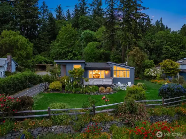 Welcome home to 3700 Crystal Springs Drive on the sunny south end of Bainbridge Island. Welcome home to 3700 Crystal Springs Drive on the sunny south end of Bainbridge Island.