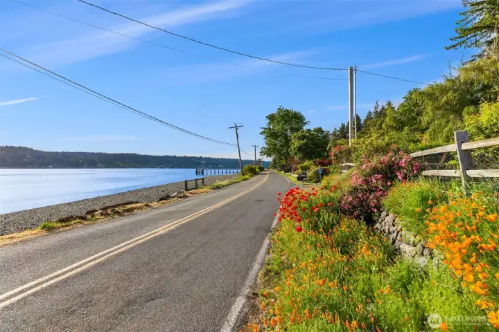 The Crystal Springs area is popular because of its warm microclimate and flat roads that making biking, walking and visiting with neighbors easy. The Crystal Springs area is popular because of its warm microclimate and flat roads that making biking, walking and visiting with neighbors easy.