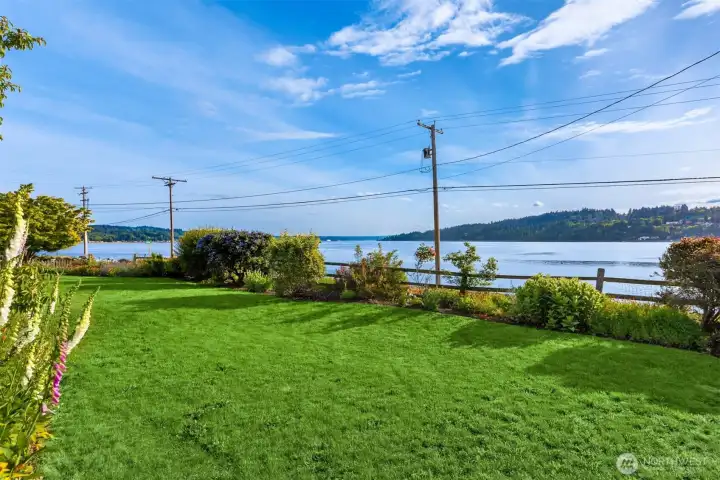 Stunning waterfront views. Stunning waterfront views.