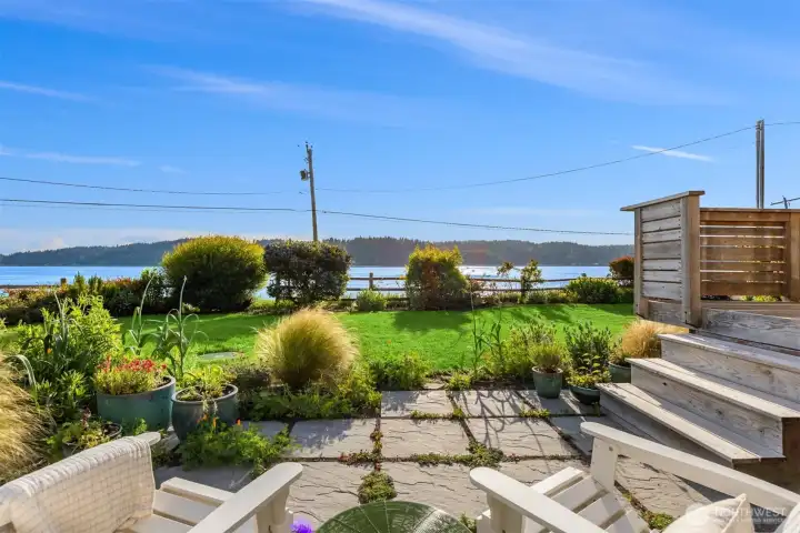 Enjoy the marine traffic and water views. Enjoy the marine traffic and water views.