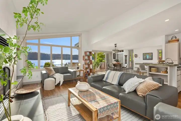 Easy open-concept living with bamboo flooring throughout. Easy open-concept living with bamboo flooring throughout.