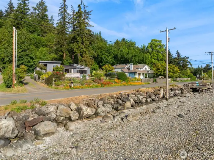 There is easy access at the bulkhead to your private 101 feet of beach. There is easy access at the bulkhead to your private 101 feet of beach.