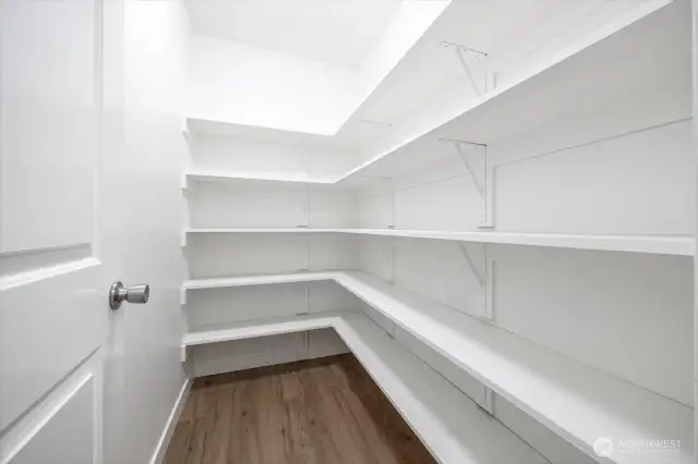 Walk-in Pantry