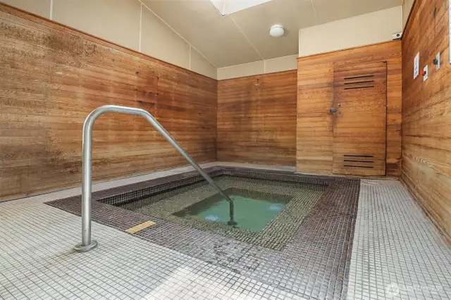 Hot tub available in clubhouse for resident use.