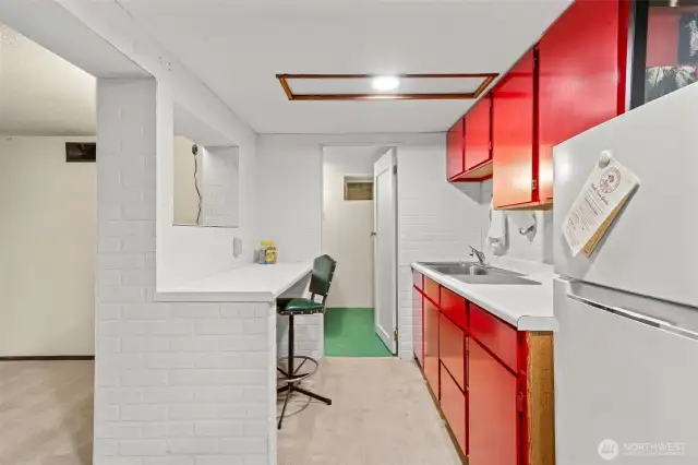 Lower kitchen