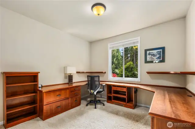 Bedroom 4 with built in 2 person desk