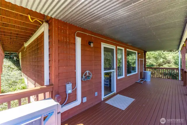 Lower level deck