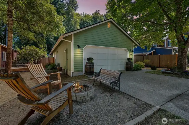 This home feautures its own cozy fire pit perfect for relaxed evenings.