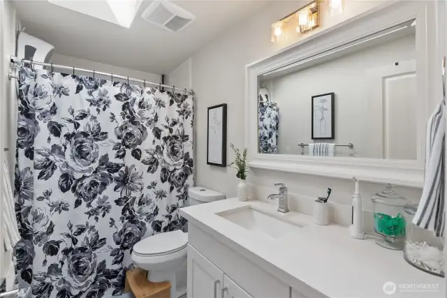 Main Bathroom Upstairs