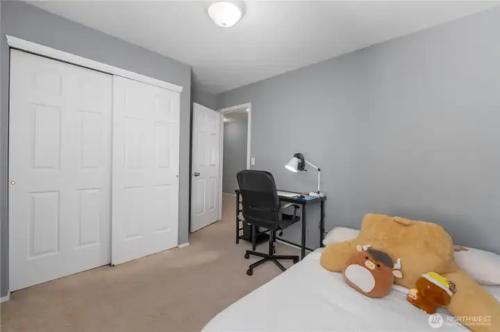 2nd bedroom