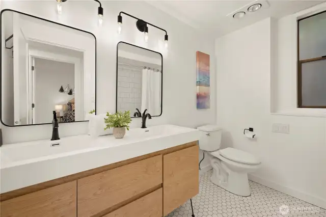 Renovated Full Bathroom