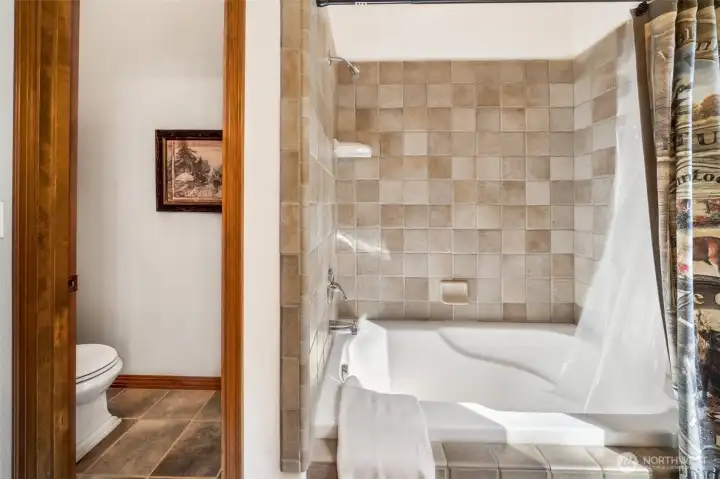 2nd floor bathroom