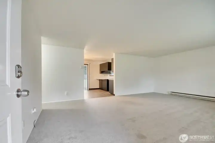 3203 Living Room-Photo was taken when vacant