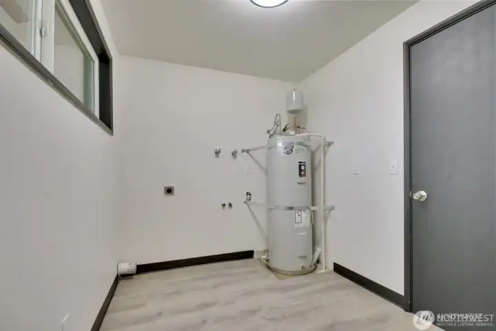 3203 Utility Room-Photo was taken when unit was vacant